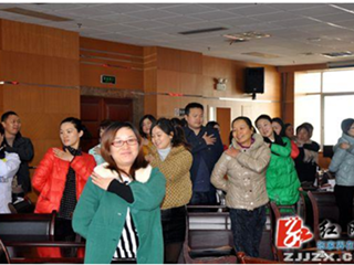 慈利县人民医院开展干部培训不断提升服务能力